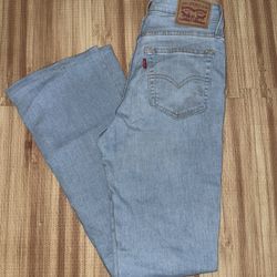 Women’s Levi’s 
