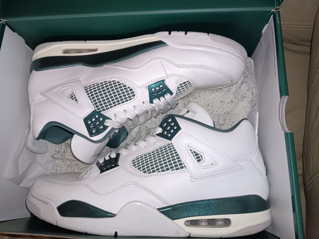 Worn Once Size.13 Jordan 4 Retro