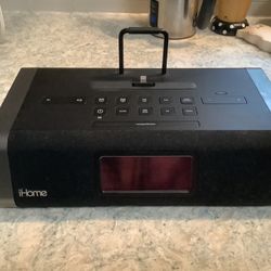 iHome iDL45 Dual Charging Stereo FM Clock Radio with Lightning Dock 
