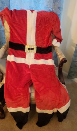 6 pairs of Christmas pj's