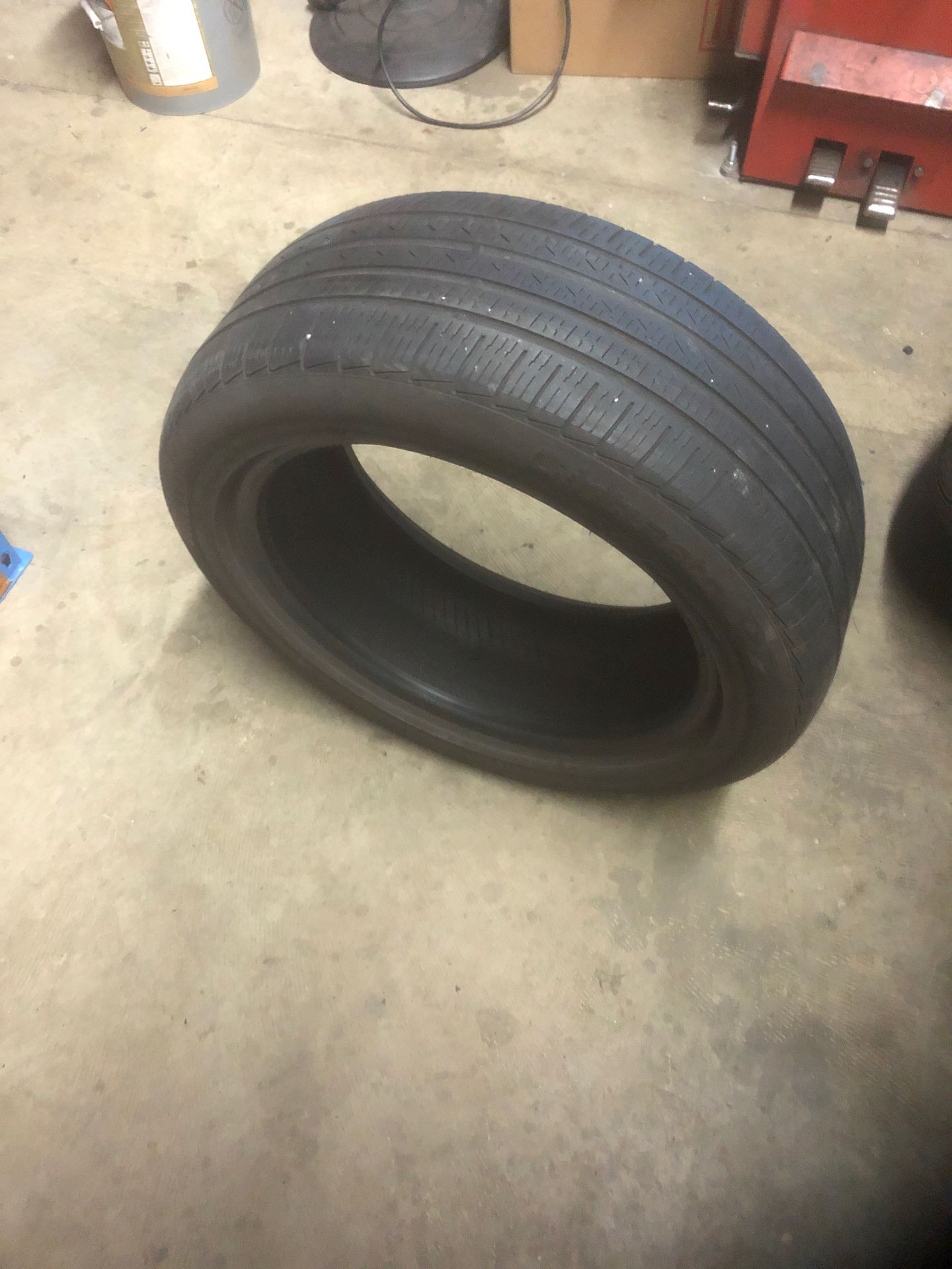 Single tire 225/50/17 Pirelli 70% tread