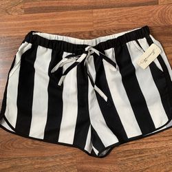 Forever 21 Black White Stripe Silky Shorts Size Large