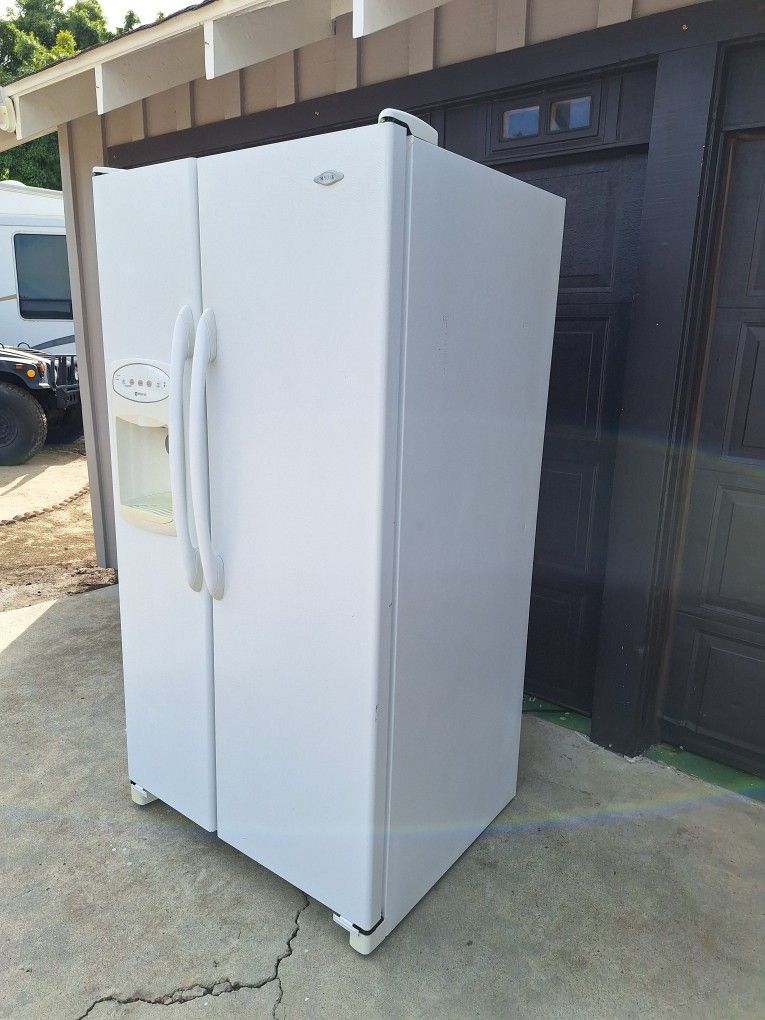 MAYTAG REFRIGERATOR