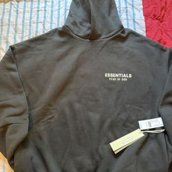 Essentials Size M