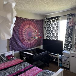 Bedding, Curtains And Decorator Pillows