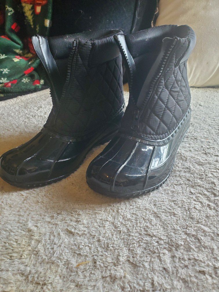Slip On Quilted Duck Boots