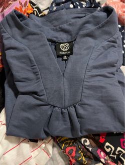 Bobeau Blue V-Neck Top Size Medium