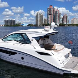 2017 Sea Ray 350 Sundancer Coupe