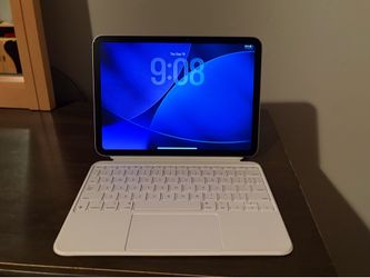 Ipad 11th gen (A16) wifi with apple Magic Keyboard