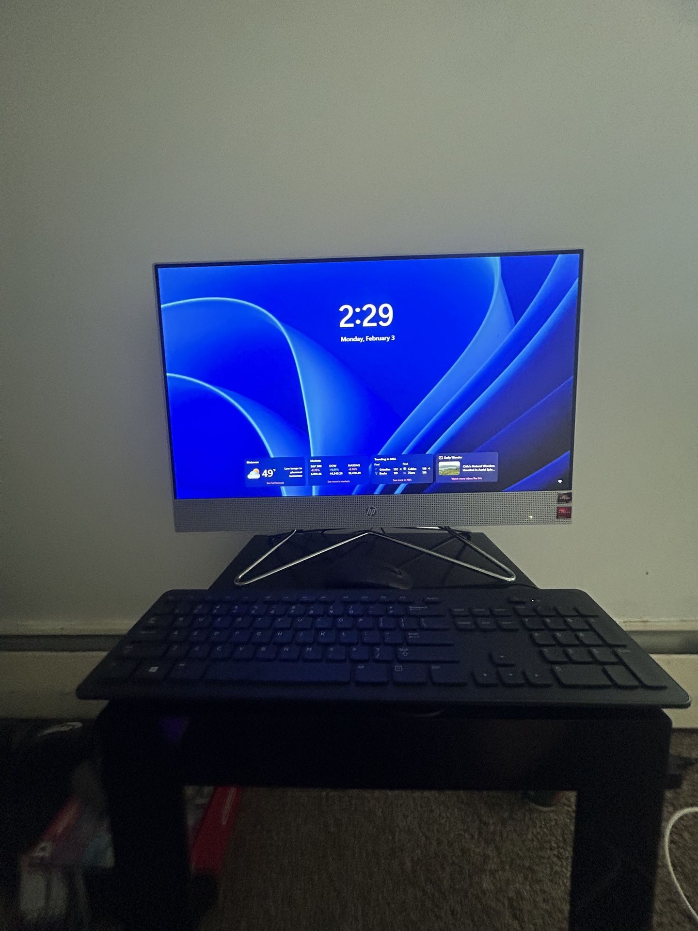 Touch Screen Hp Monitor With Built In Pc And Pull Up Camera