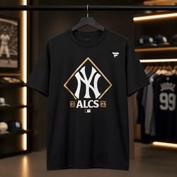 Yankees shirt