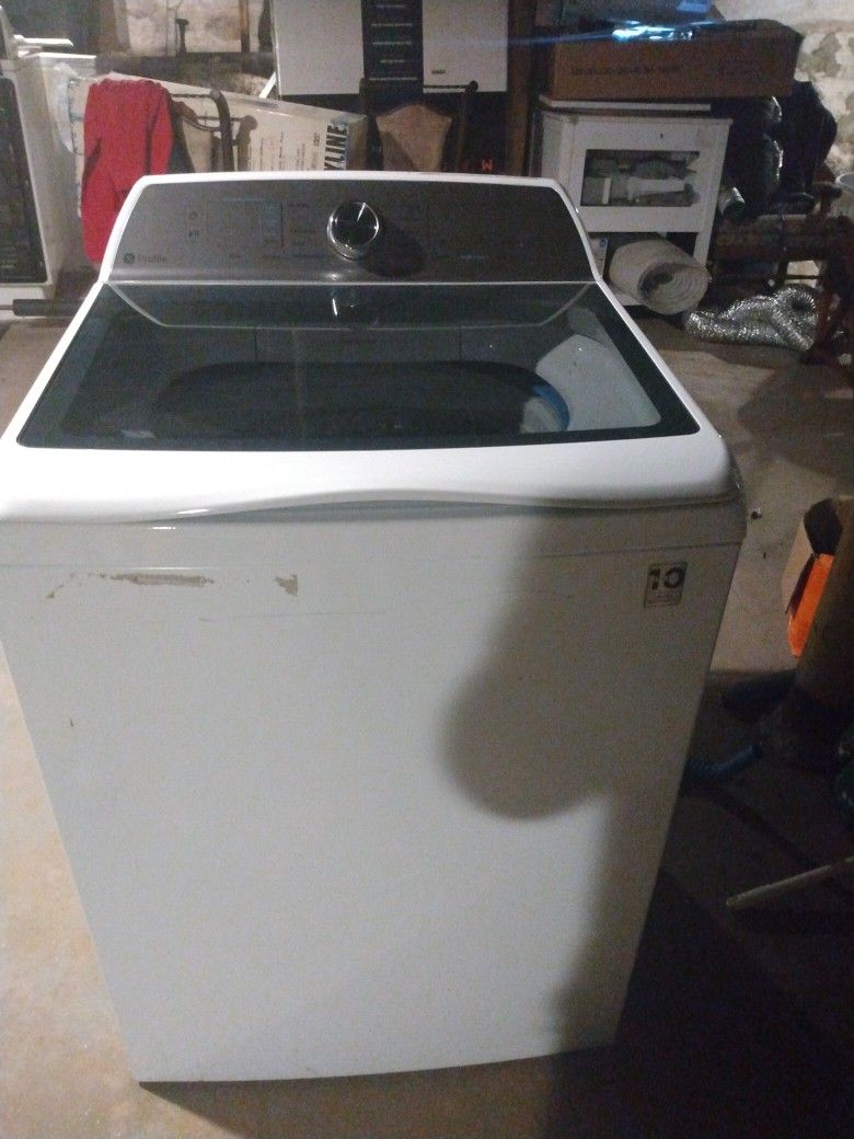 GE Laundry Machine