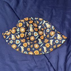 Run The World Clothing Bucket Hat