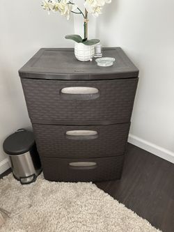 Plastic 3 Drawer Mini Dresser