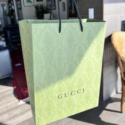 BRAND NEW AUTHENTIC GUCCI SCARF, Got It To My Bday (I Have A Similar One At Home) Never Been Used, Has Tag, Box And Bag.