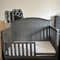 Crib / Toddler Transition Bed ✨