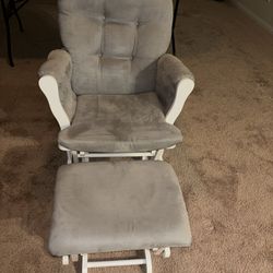 Nursery Rocking Chair - 77048