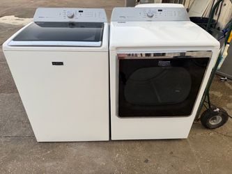 Maytag Bravos XL Washer and Dryer Set