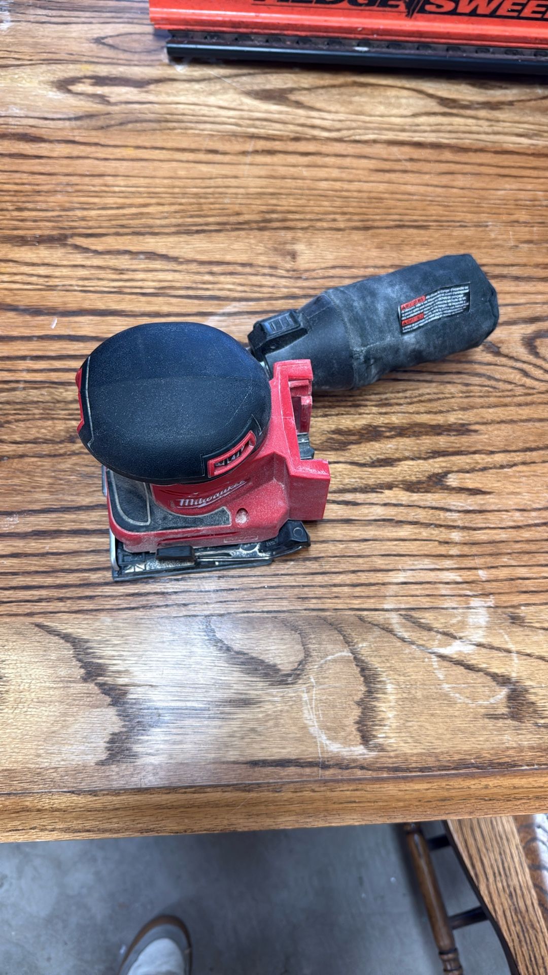 Milwaukee M18 Sander