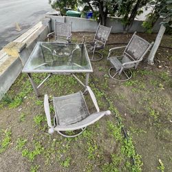 Free- Chairs And Table 