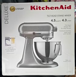 KITCHEN AID Deluxe Tilt-Head Stand Mixer, Silver