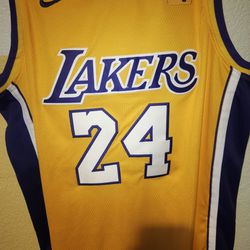 Kobe Bryant Lakers Classic Basketball Jersey/Large 