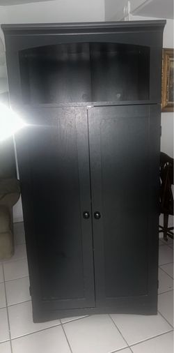 Dresser furniture piece