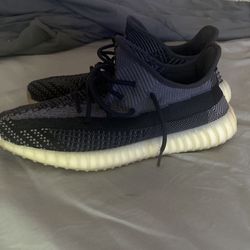 Yeezy 350 Carbons