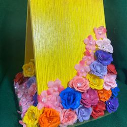 Midsommar Birdhouse 