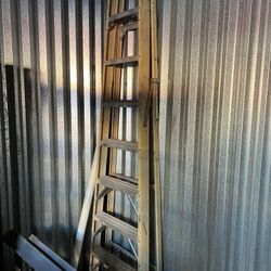 8 Foot Ladder