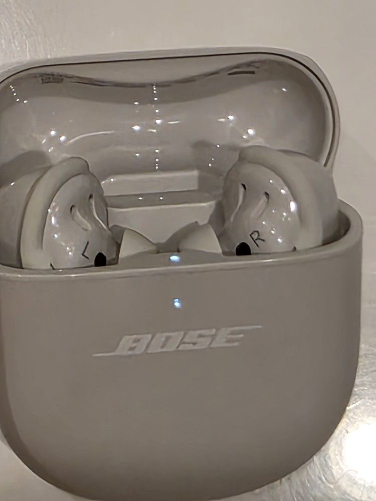 Bose QuietComfort Ultra Earbuds Used Once