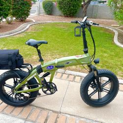 E-BIKE - LIKE NEW !!