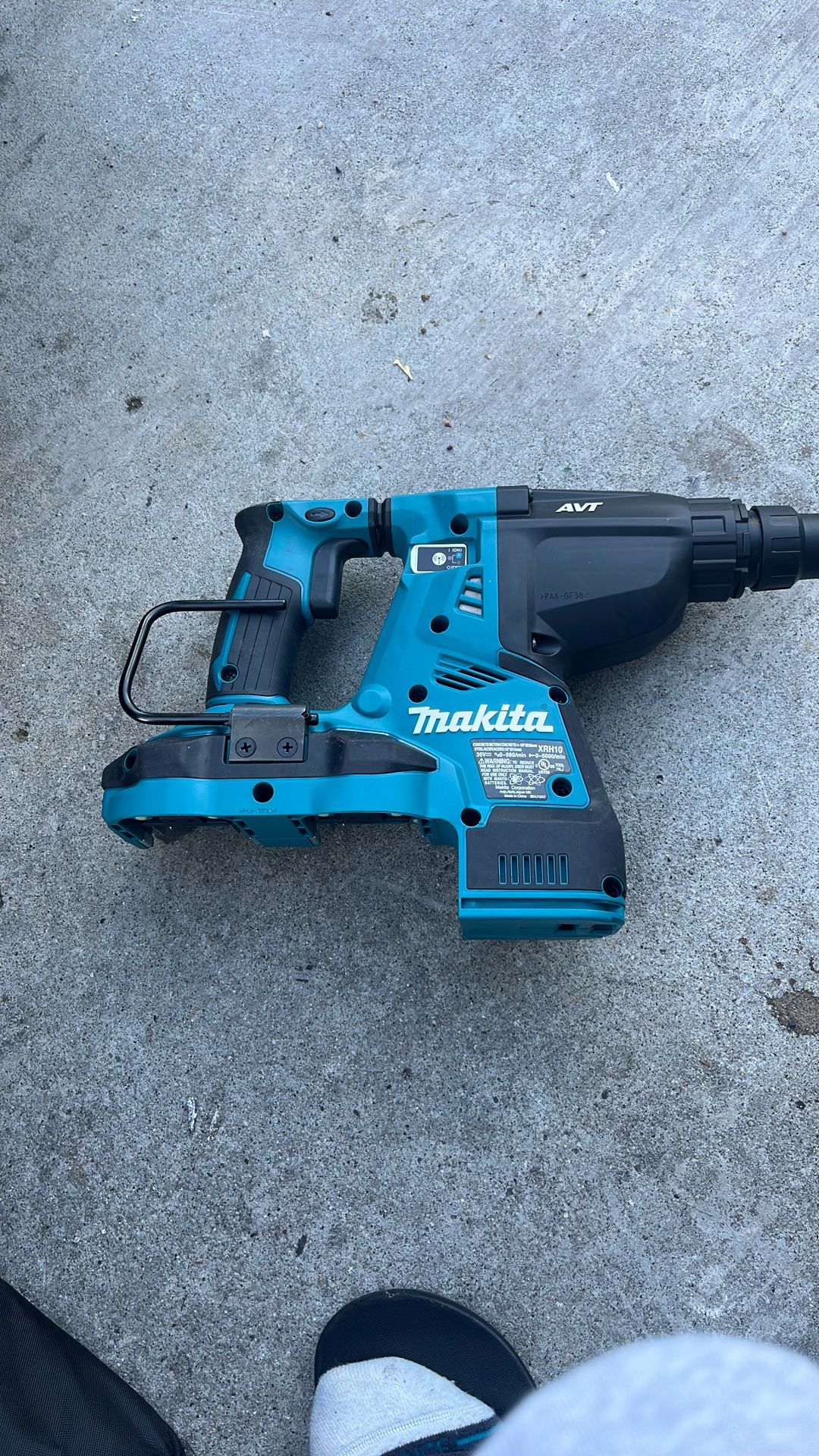 Makita Hammer Drill Xrh10 (tool Only)