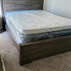 NEW QUEEN-SIZE PILLOW TOP MATTRESS AND BOX SPRING 🆕️