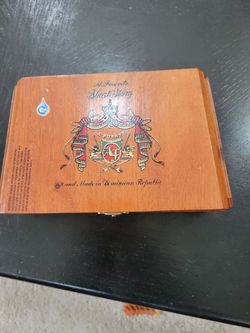 A. Fuente Short Story Wooden Cigar Box