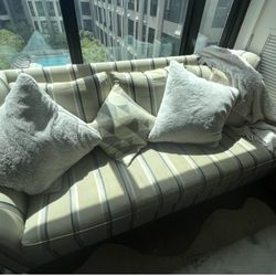 Hickory Couch Collection 