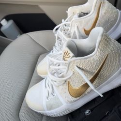 Kyrie 3  “Finals”  Size 10