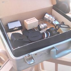 Vintage Cameras,Lenses, Equipment And Parts High-End