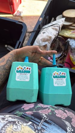 Balloon inflators