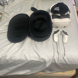Oculus Quest 3s w/ Arkham Knight DLC (can negotiate)