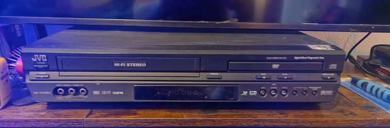 VCR DVD combo JVC