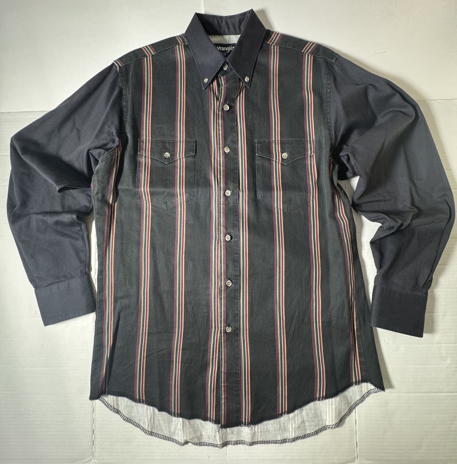 Pre Owned Excellent Wrangler Button Long Sleeve Cowboy Cut Striped Black Red 15 1/2 x 34