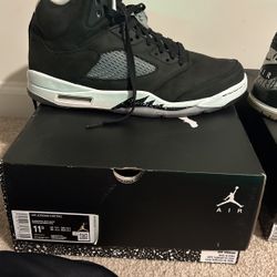 Jordan’s, AF1, Lebrons, Nike Blazers (Clothes, Levi’s, Under Armor, Nike