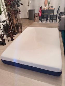 Full size mattress