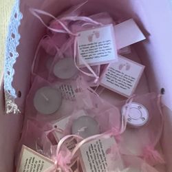 Baby Crib With 18 Beautiful Souvenirs 