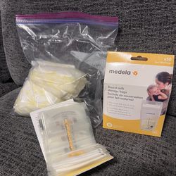 Medela Breast Milk Bag & Nursing Pads