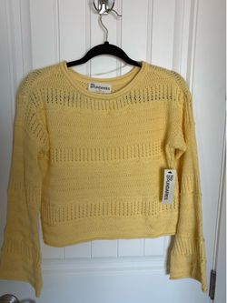 Light yellow knit sweater - small