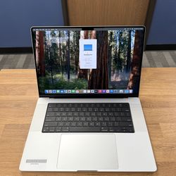 16" MacBook Pro M1 Pro 10 Core*32GB RAM*1TB SSD