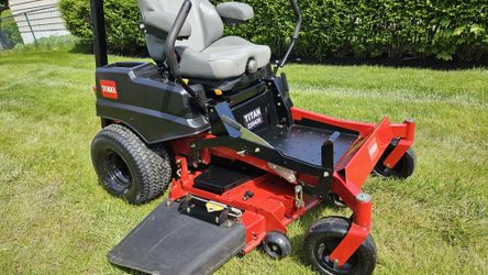 Toro Titan ZX5420 Zero Turn Mower 24HP V-Twin Kawasaki FR691V 54