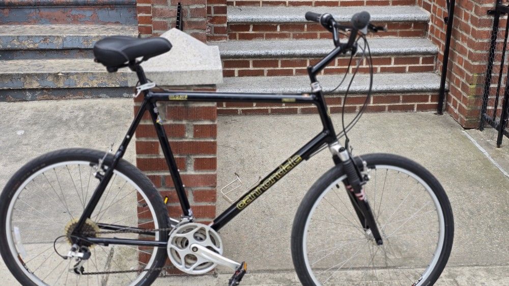 Cannondale Cad F300 61cm Mountain Bike....